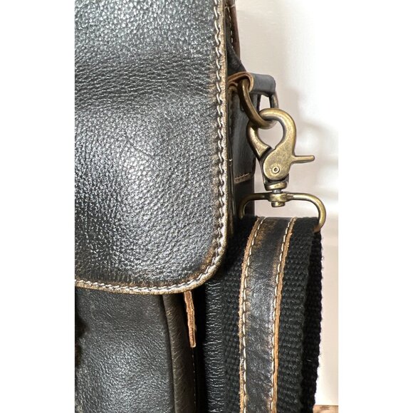 Vtg Wilson Leather Briefcase With Dual Front Buckle Pockets & Adjustable Strap - Picture 3 of 8